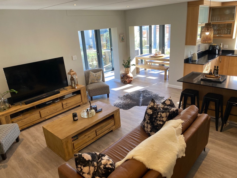 3 Bedroom Property for Sale in Graanendal Western Cape